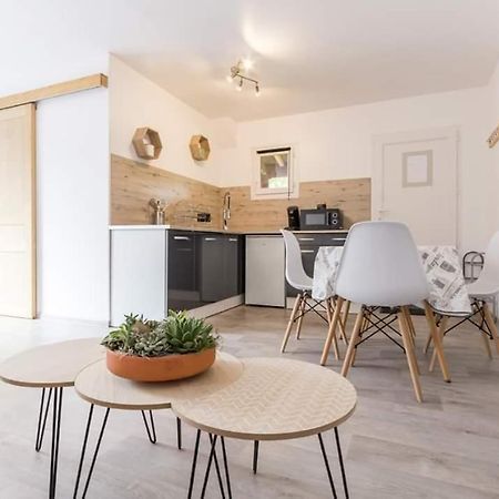 Le Studio Du Pressoir Gisay 외부 사진